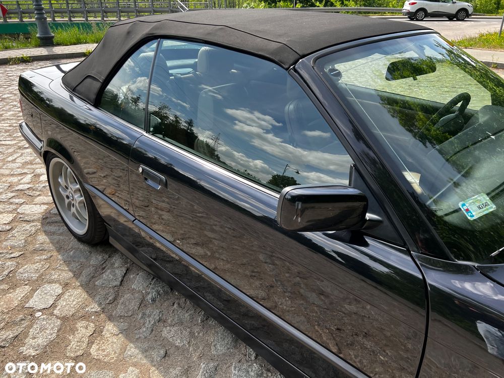 BMW Seria 3 325i - 7