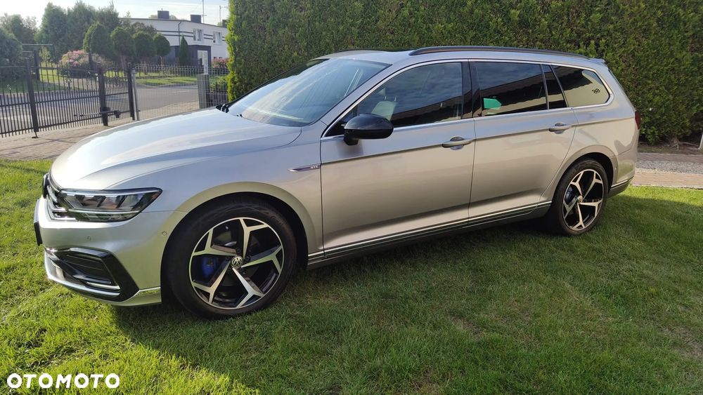 Volkswagen Passat ver-variant-1-4-tsi-plug--in--hybrid-dsg-gte - 2