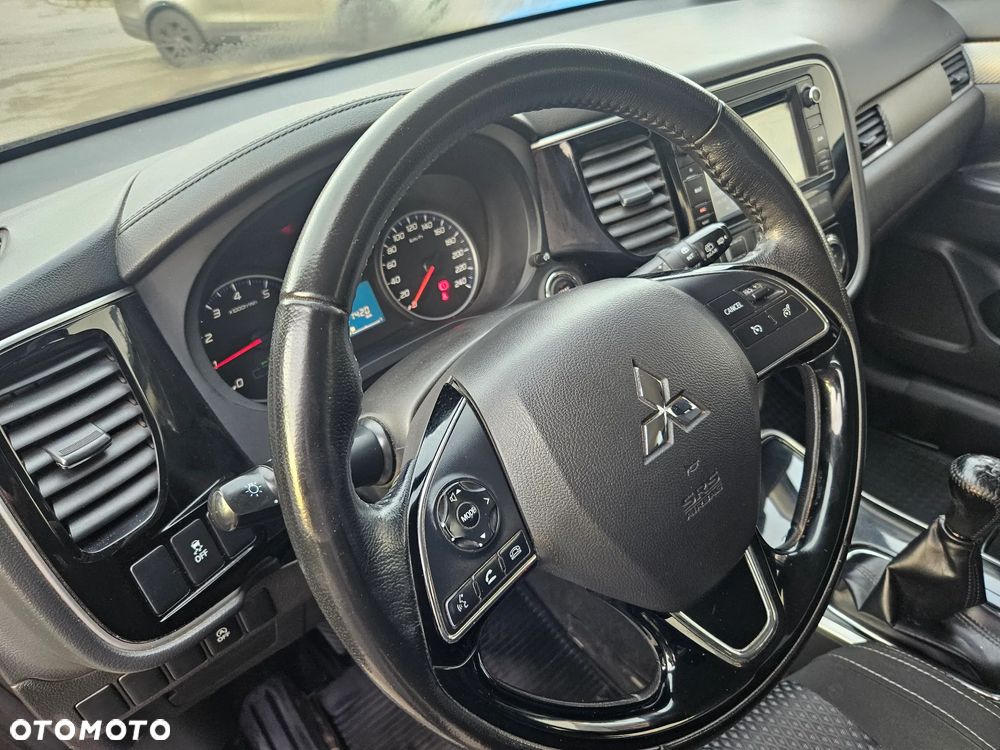 Mitsubishi Outlander 2.0 City Style 2WD - 21