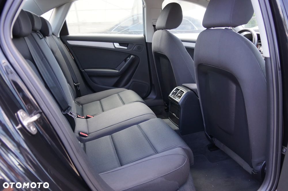 Audi A4 Limousine 2.0 TDI DPF quattro Attraction - 28