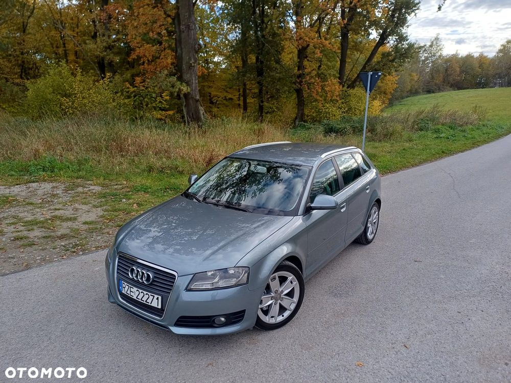 Audi A3 Sportback - 1