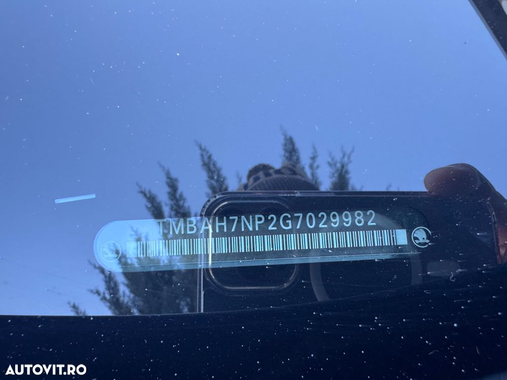 Skoda Superb 2.0 TDI DSG Premium Edition - 36