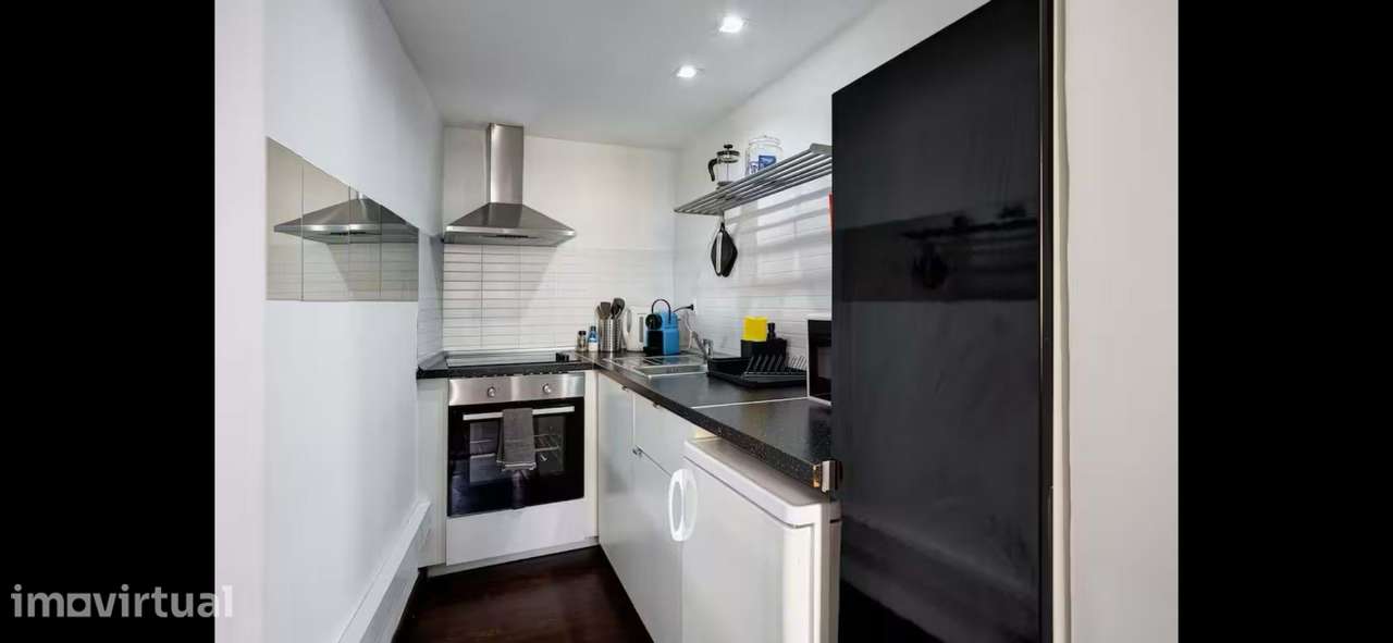 Fantástico Apartamento T5 Rua das Pedras Negras - Baixa - Grande imagem: 3/13