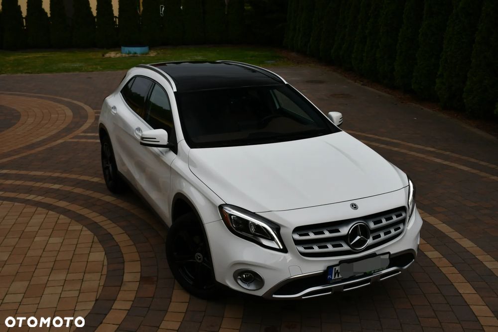 Mercedes-Benz GLA 250 4-Matic AMG Line - 11