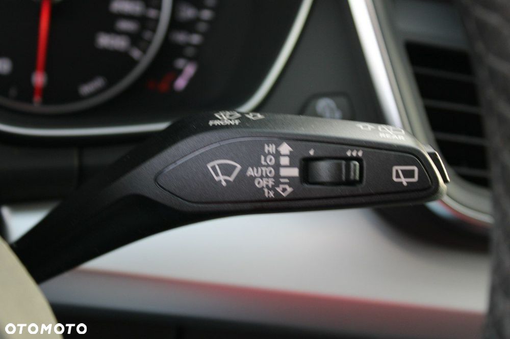 Audi Q5 Sportback - 31