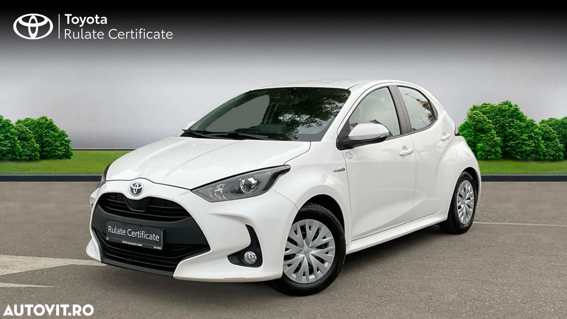 Toyota Yaris 1.5 VVT-i HSD Active - 1