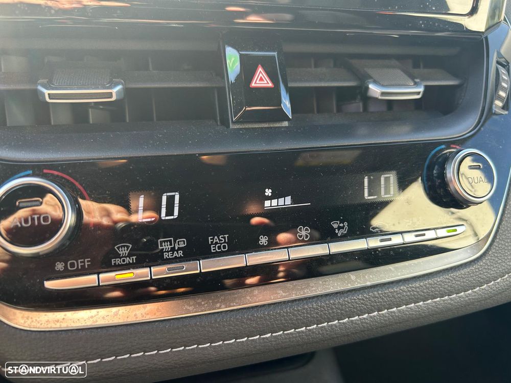 Toyota Corolla Touring Sports 1.8 Hybrid Comfort+P.Sport - 16