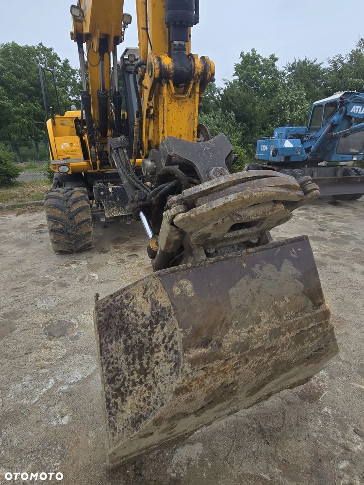 JCB JS145 W - 16