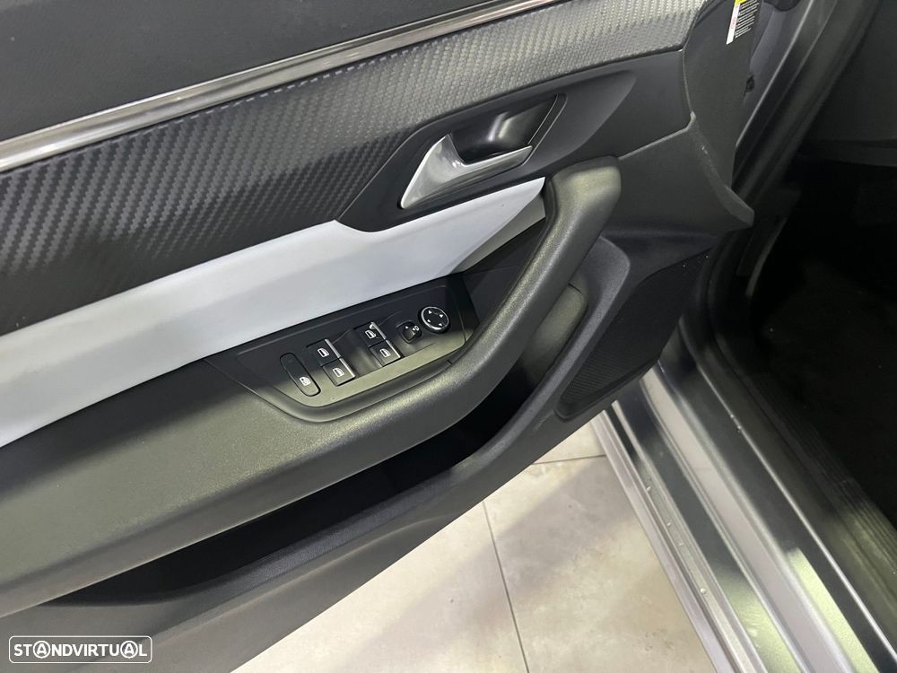 Peugeot 508 1.6 Hybrid Allure Pack e-EAT8 - 33