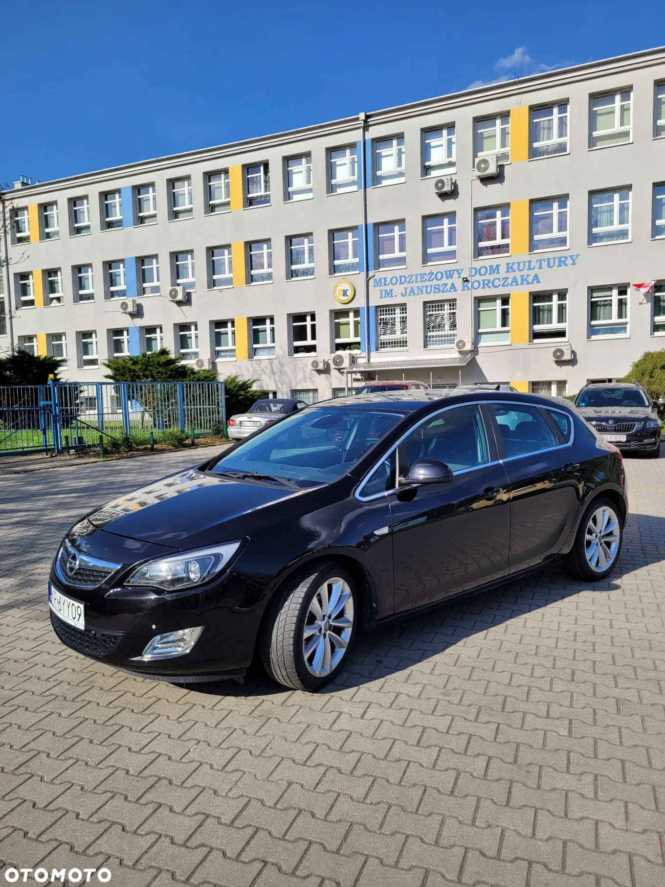Opel Astra IV 1.4 T Cosmo - 6