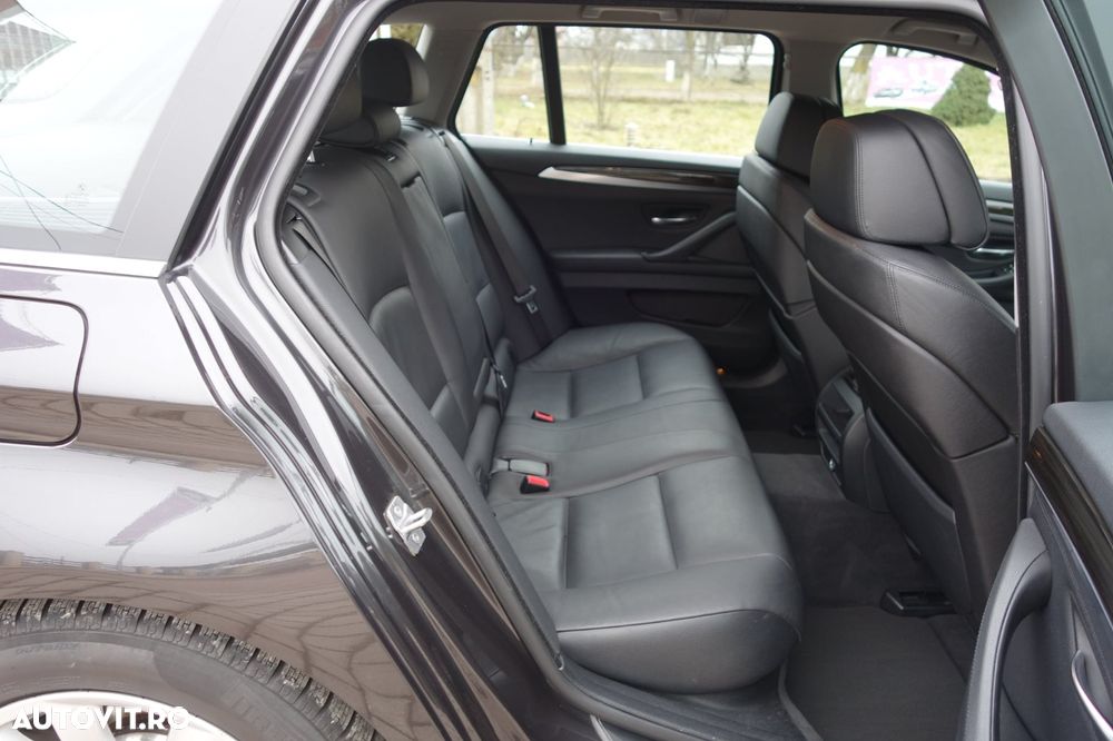 BMW Seria 5 530d xDrive - 38