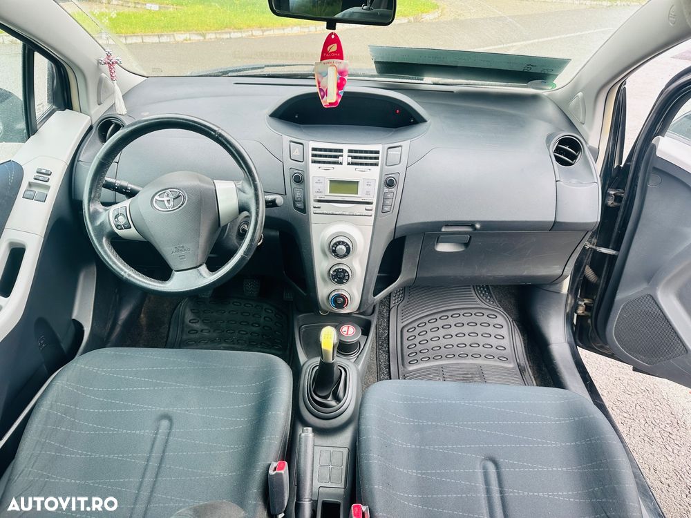 Toyota Yaris 1.4 D-4D Base AC - 10
