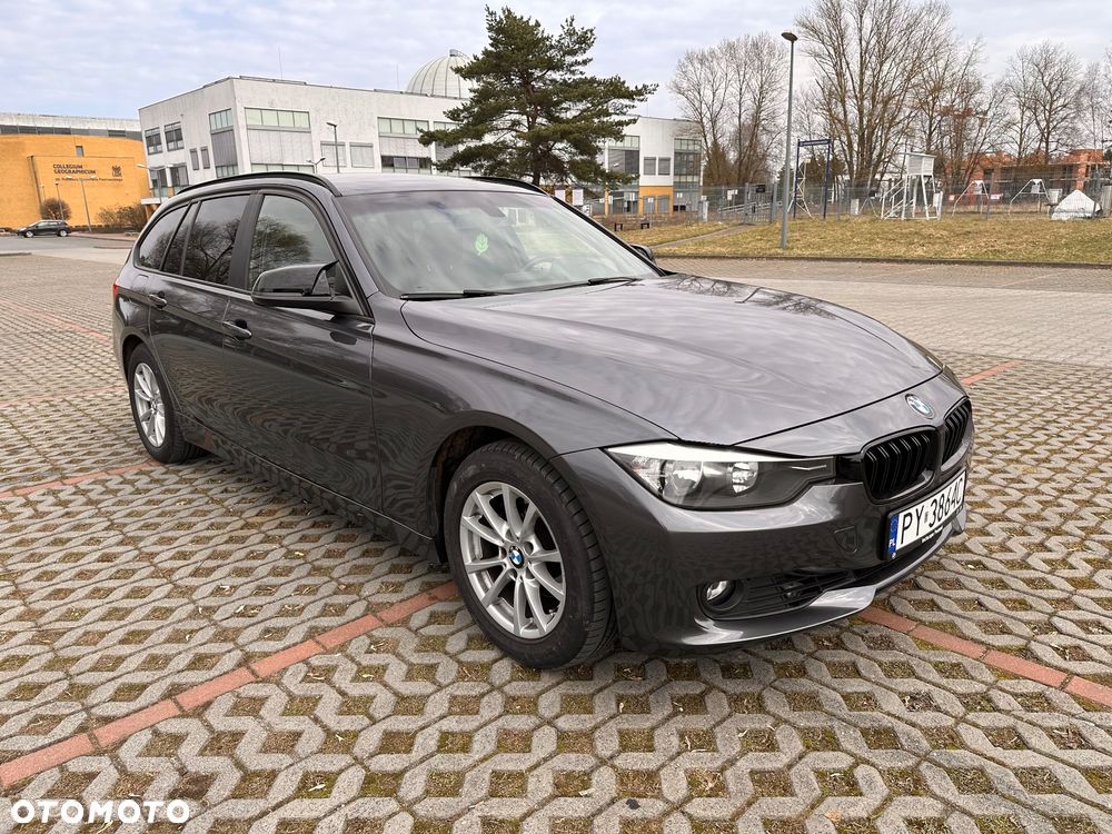 BMW Seria 3 318d Sport Line - 3