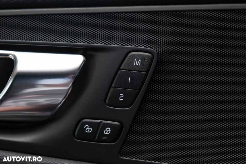 VOLVO XC60 2020 — imagine 17