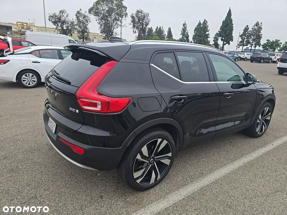 Volvo XC 40 B5 AWD Ultimate Bright - 4