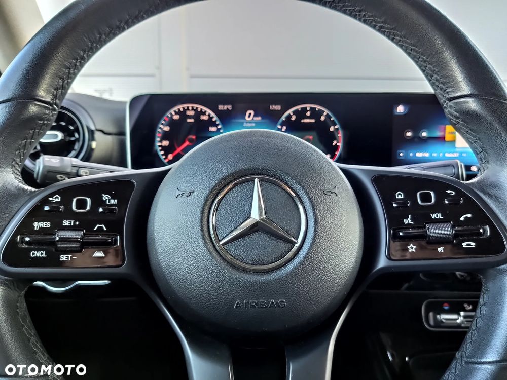 Mercedes-Benz Klasa A 200 Style 7G-DCT - 22