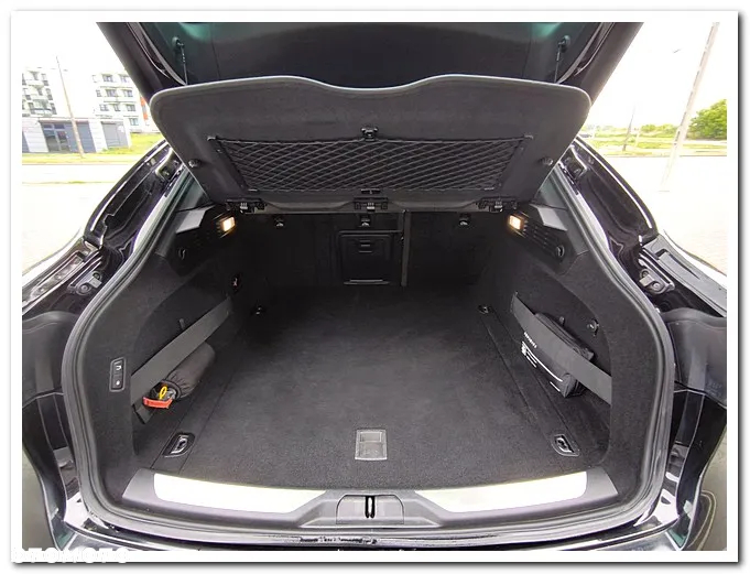 Maserati Levante Q4 Executive - 26