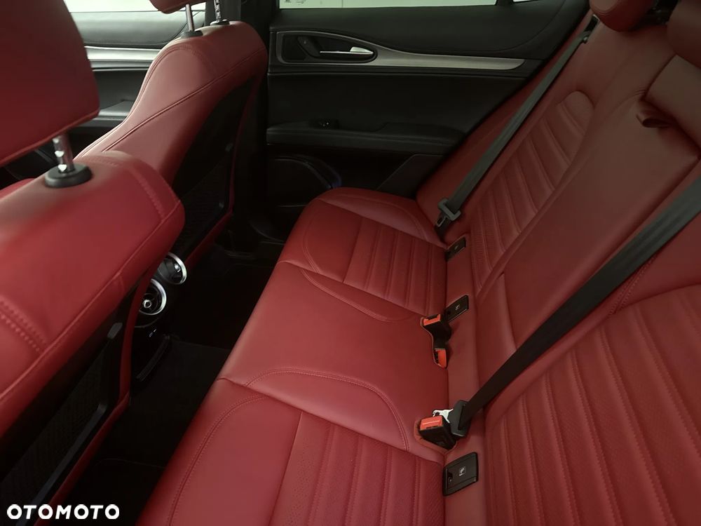 Alfa Romeo Stelvio 2.0 Turbo Veloce Q4 - 22