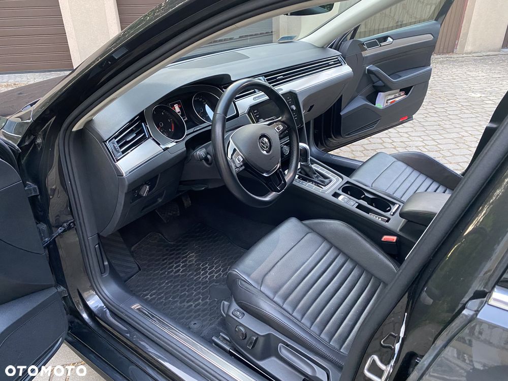 Volkswagen Passat 2.0 TDI SCR Highline DSG - 9