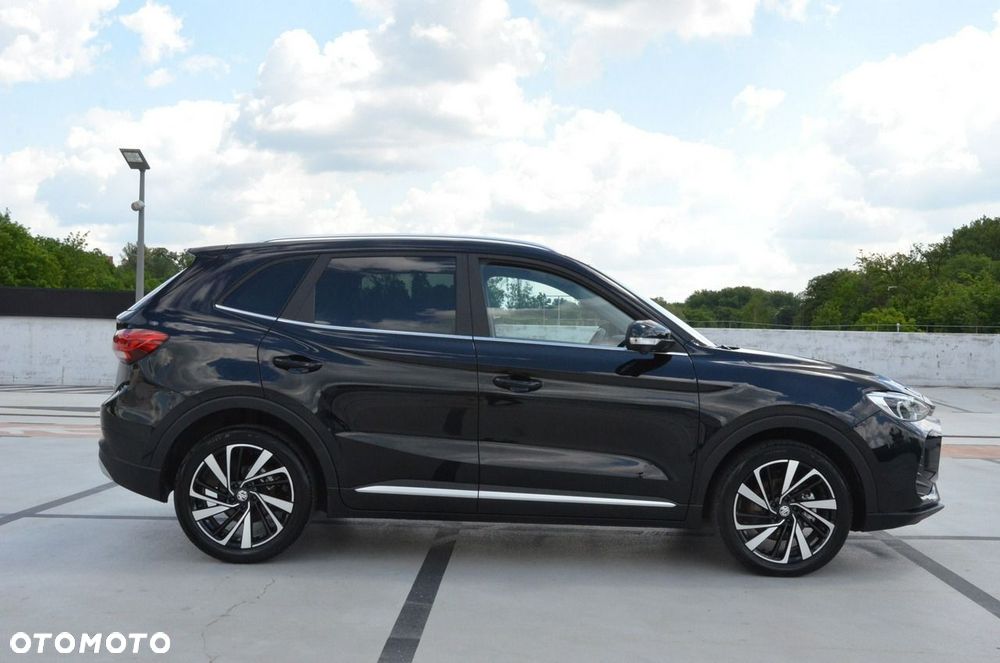 MG ZS 1.5 HEV+ Exclusive - 11