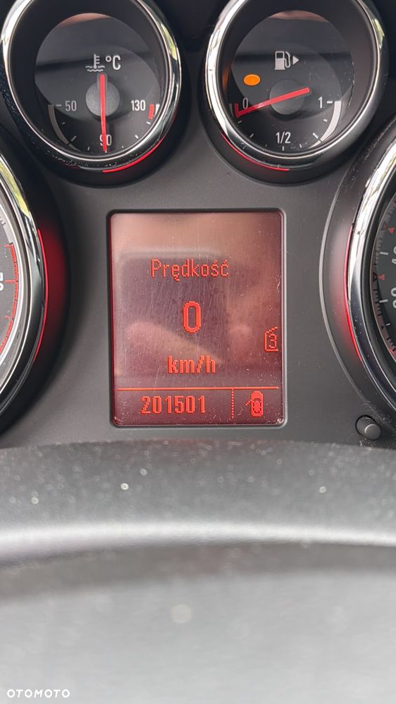 Opel Astra 1.4 Turbo - 11
