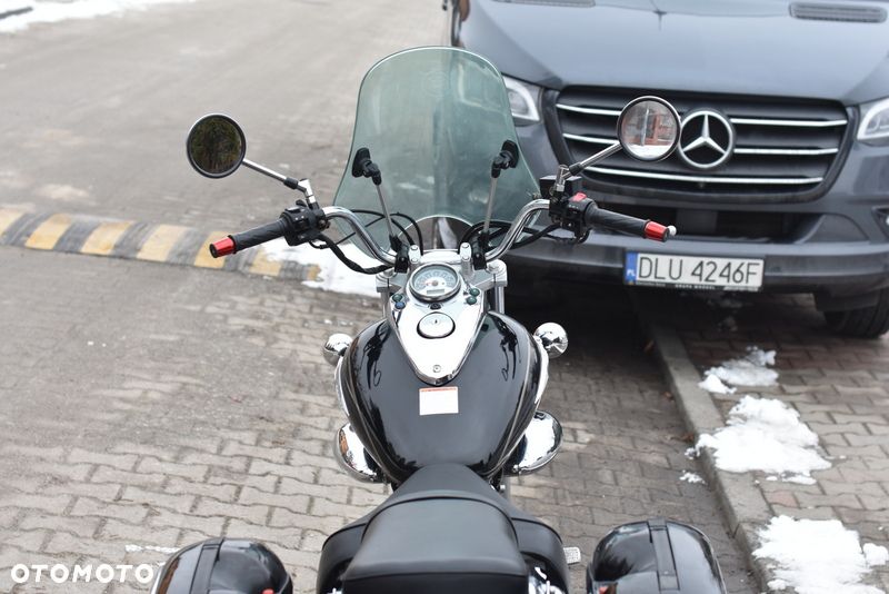 Suzuki Intruder - 17