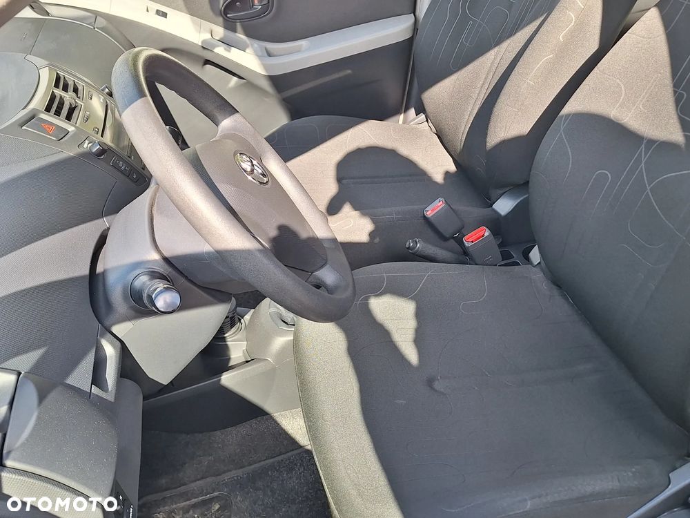 Toyota Yaris 1.0 VVT-i Life - 30