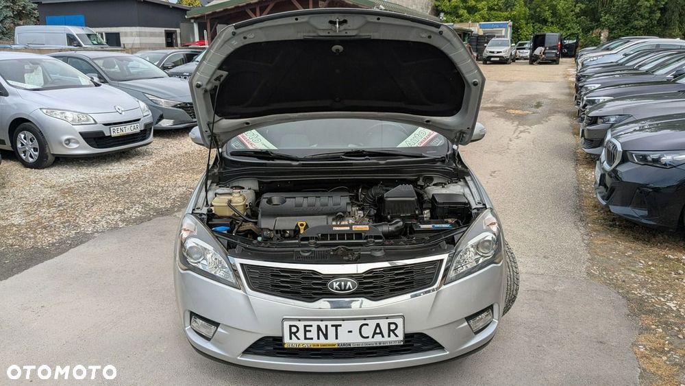 Kia Ceed - 36