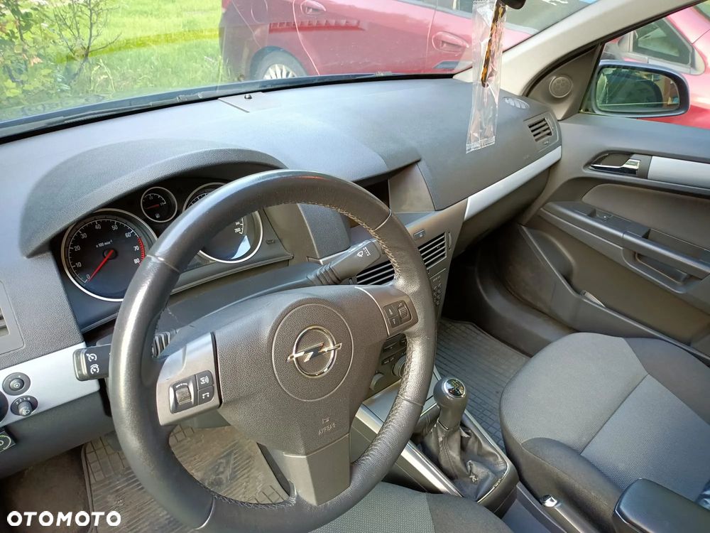 Opel Astra 1.6 - 18