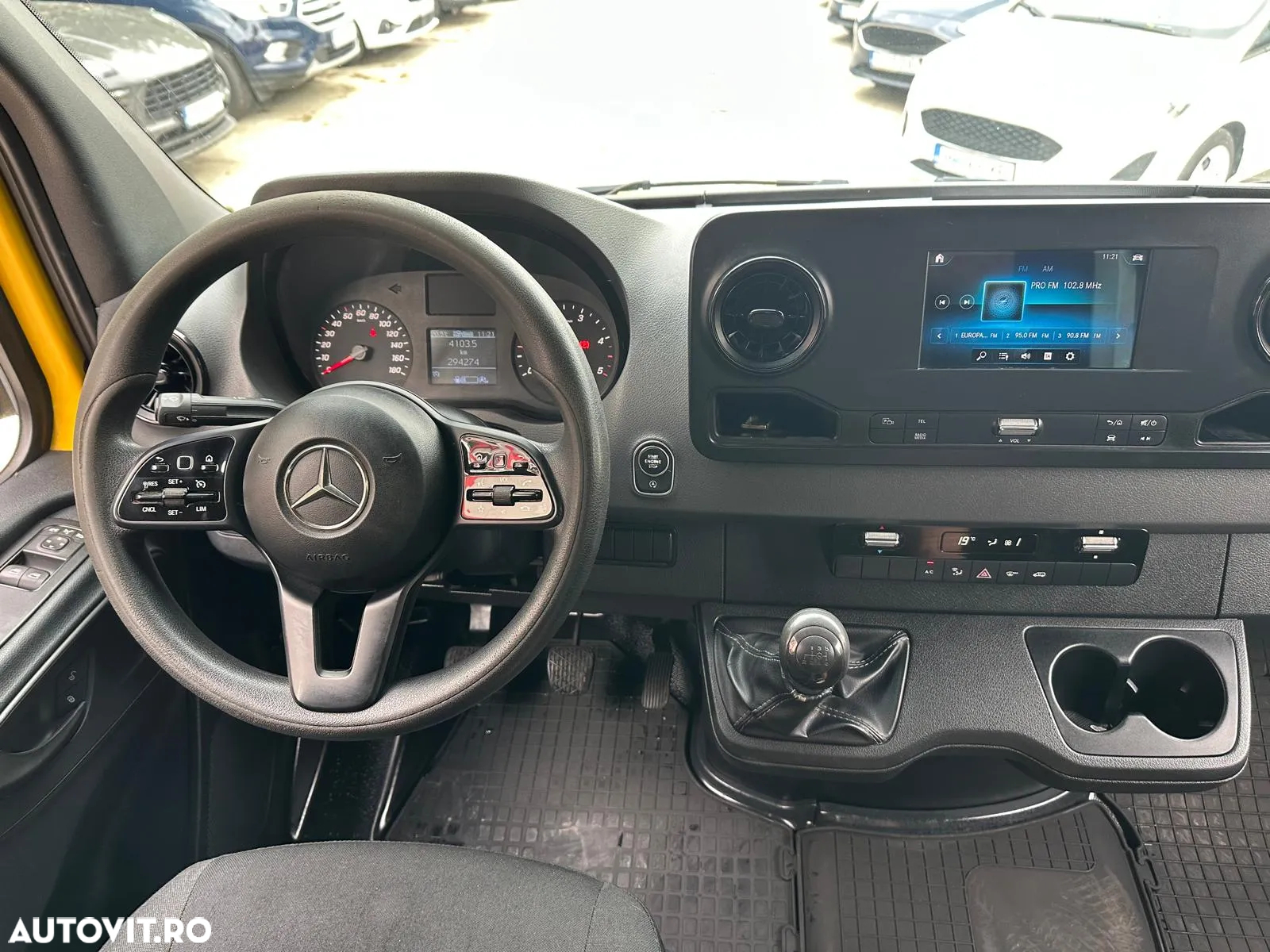 Mercedes-Benz Sprinter - 16