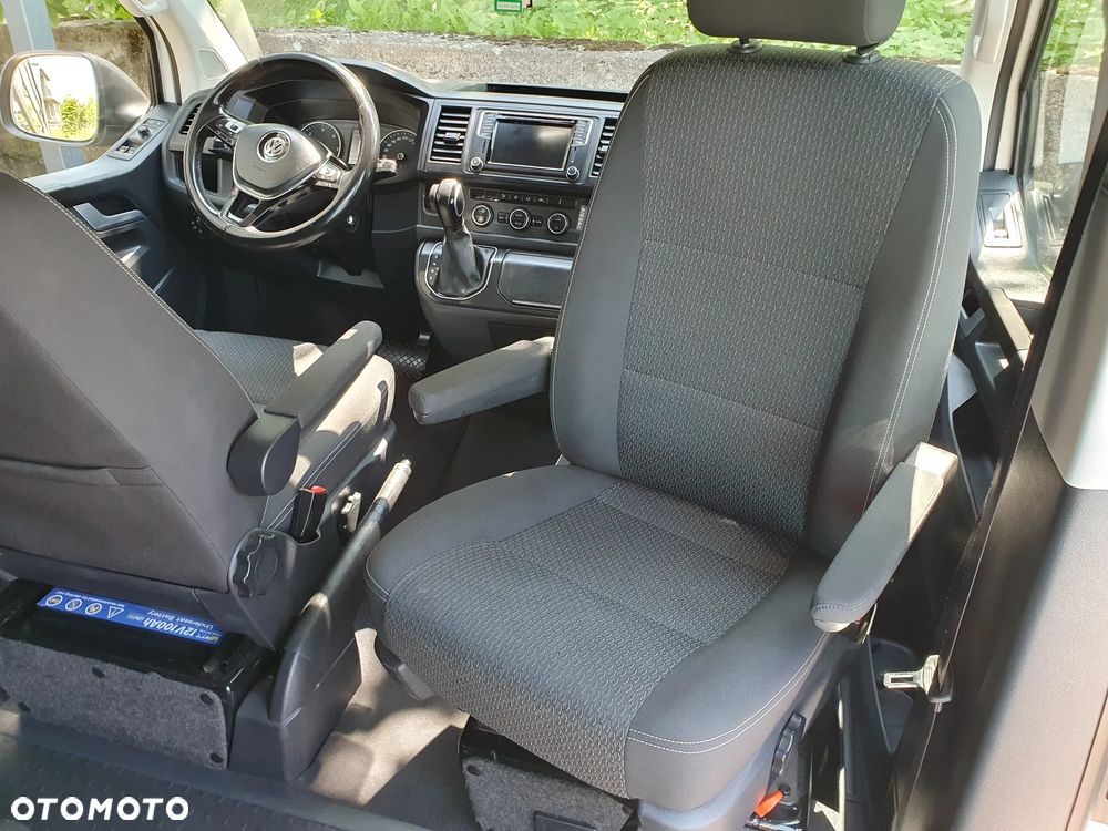 Volkswagen Multivan - 33