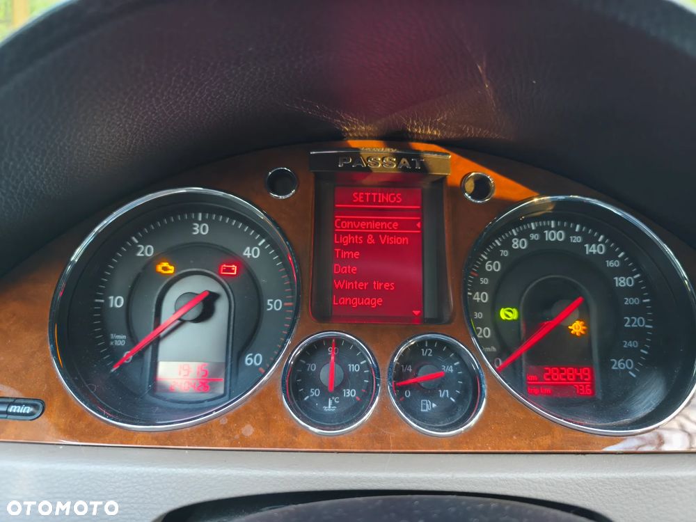 Volkswagen Passat 2.0 TDI Comfortline DSG - 12