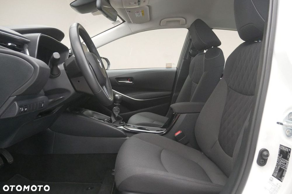 Toyota Corolla - 12