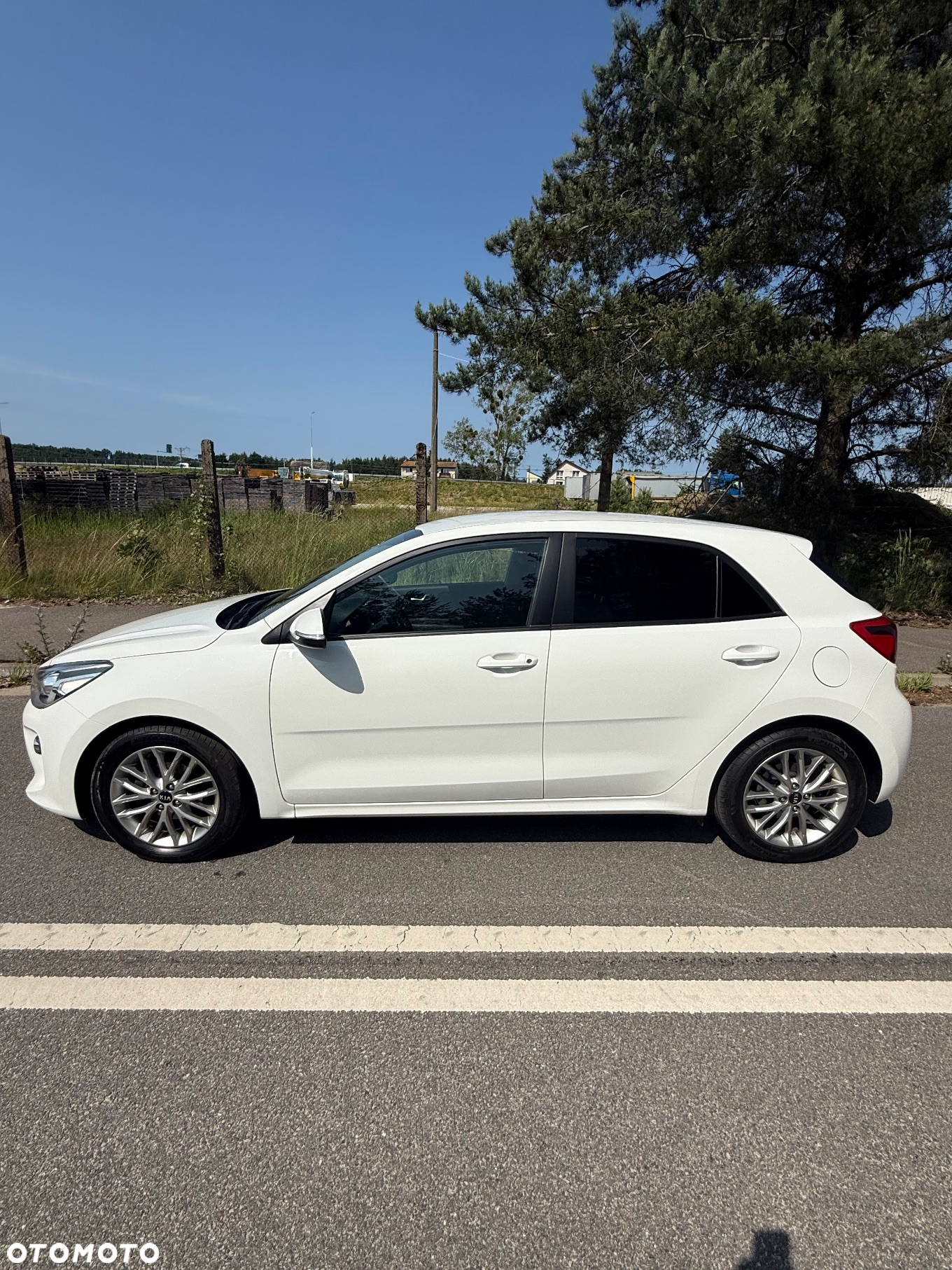 Kia Rio - 16