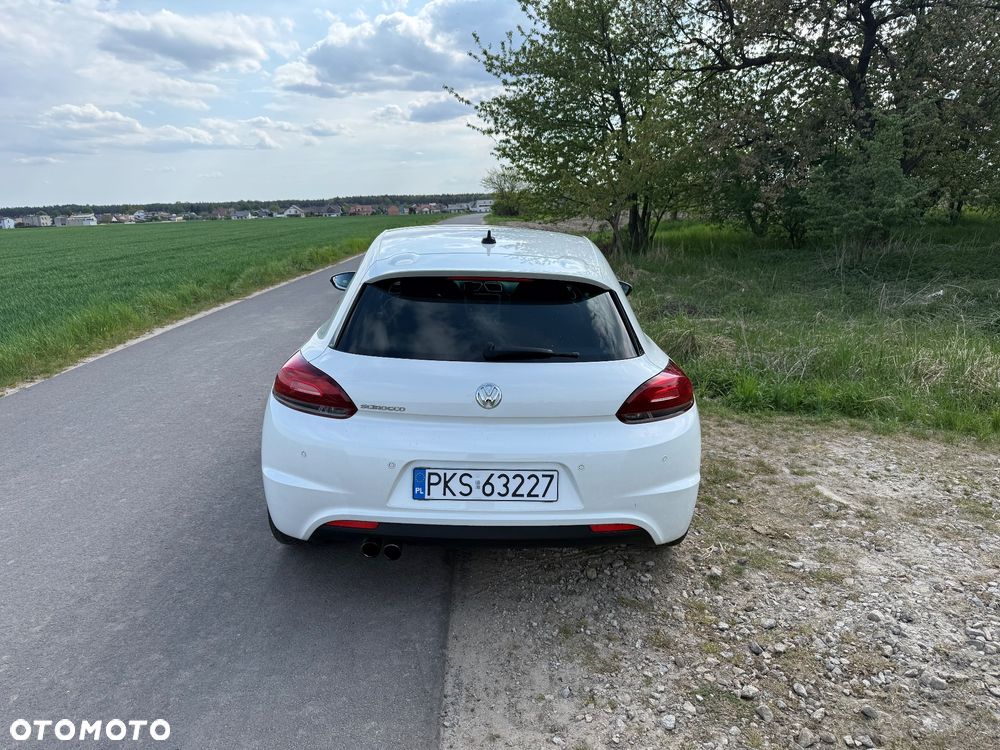 Volkswagen Scirocco 2.0 TDI DSG Life - 4