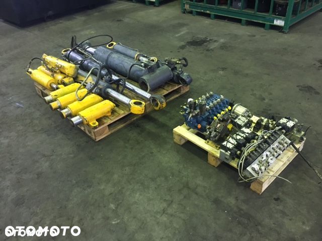 Pompa Rozdzielacz Siłownik Mecalac 12 MXT MTX MSX - 1