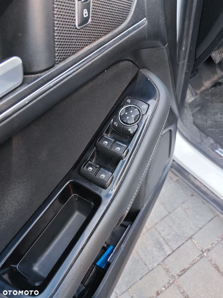 Ford S-Max 2.0 TDCi Titanium PowerShift - 8