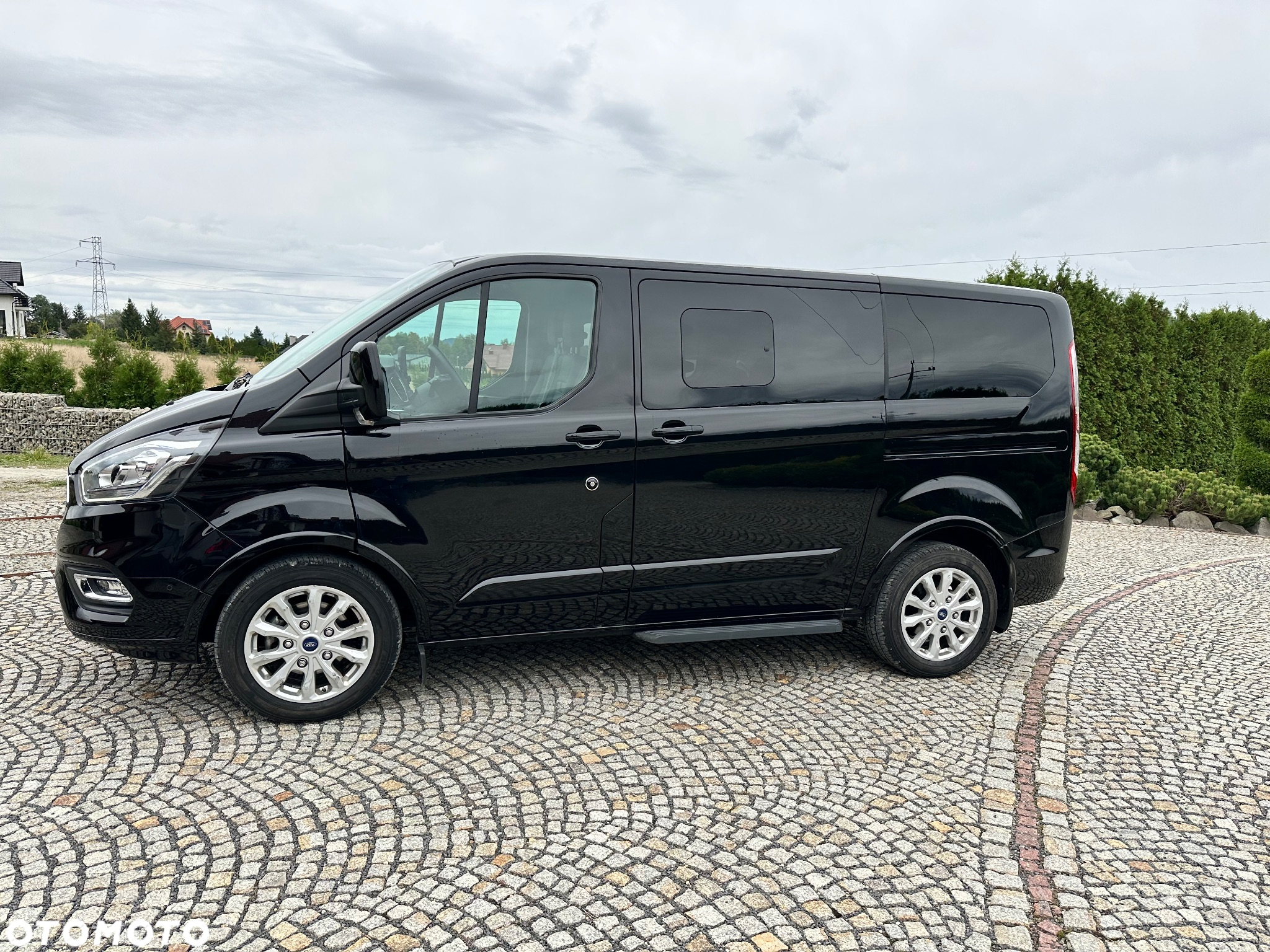 Ford Tourneo Custom 320 L1H1 VA Autm Titanium - 3