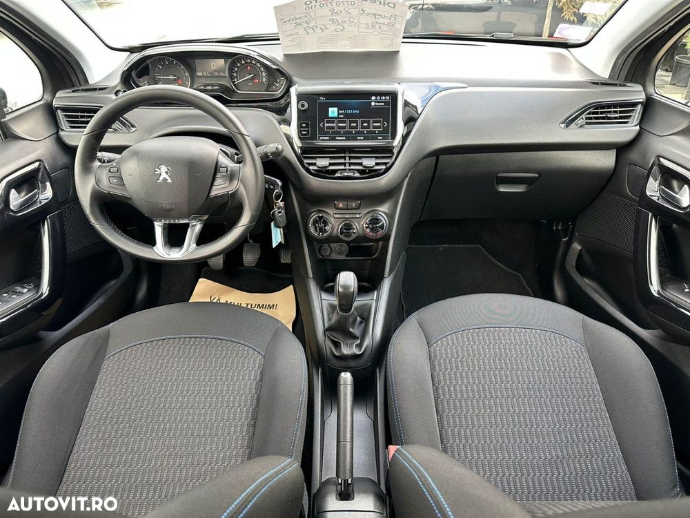Peugeot 208 - 9