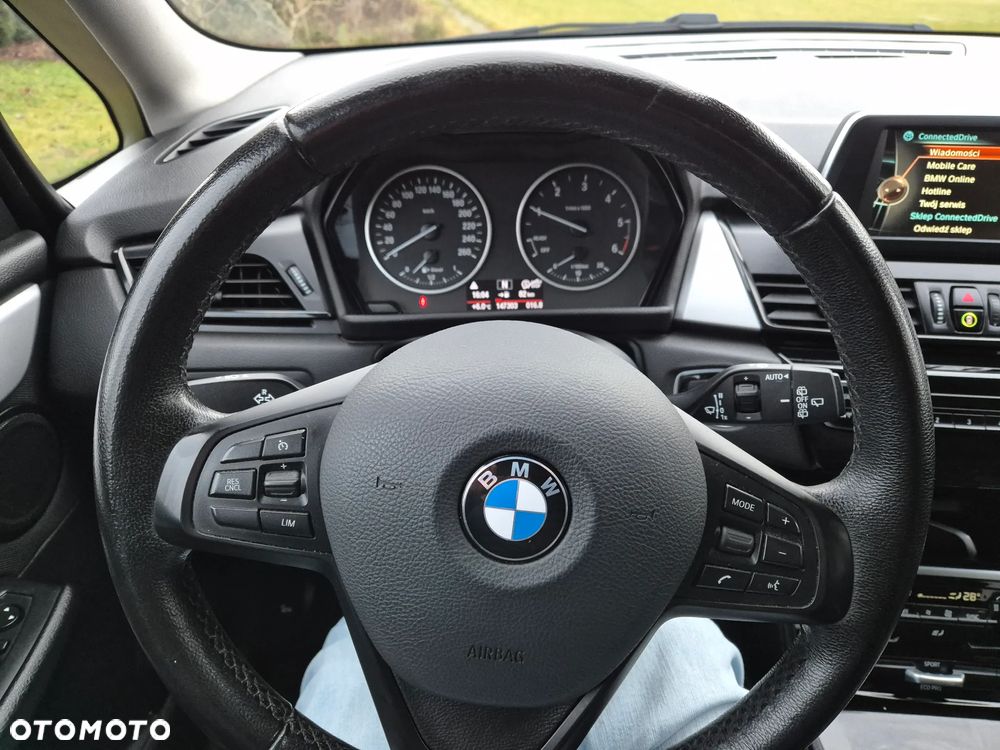 BMW Seria 2 216d - 14