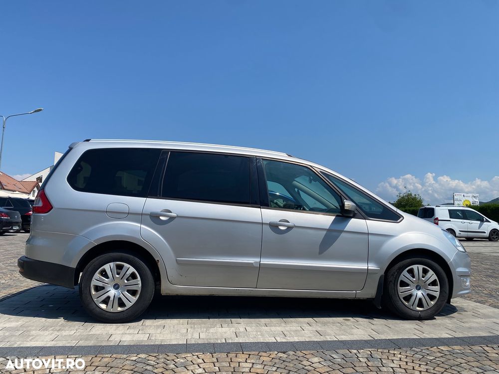 Ford Galaxy - 4