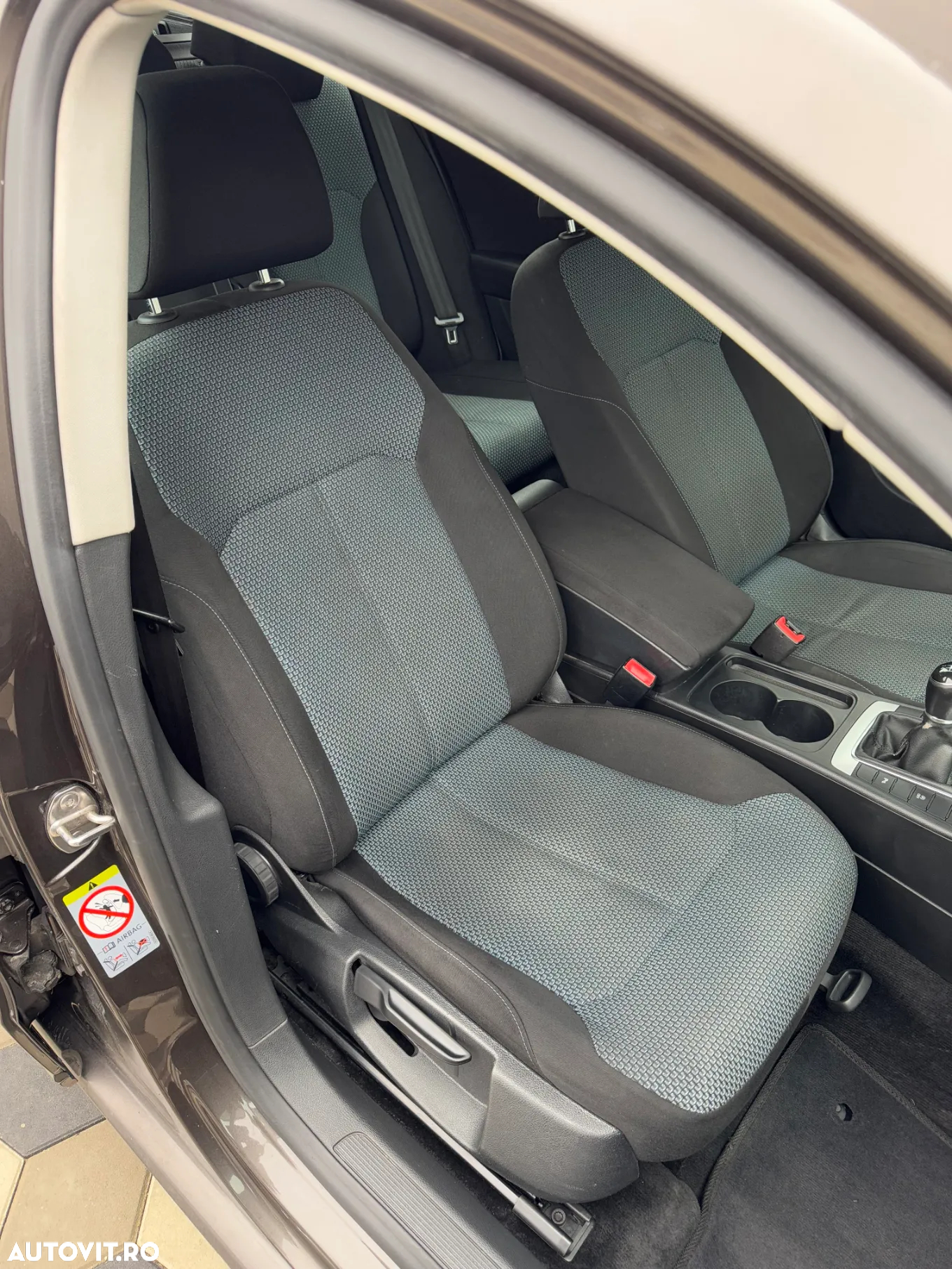Volkswagen Passat Variant 1.6 TDI BlueMotion - 28