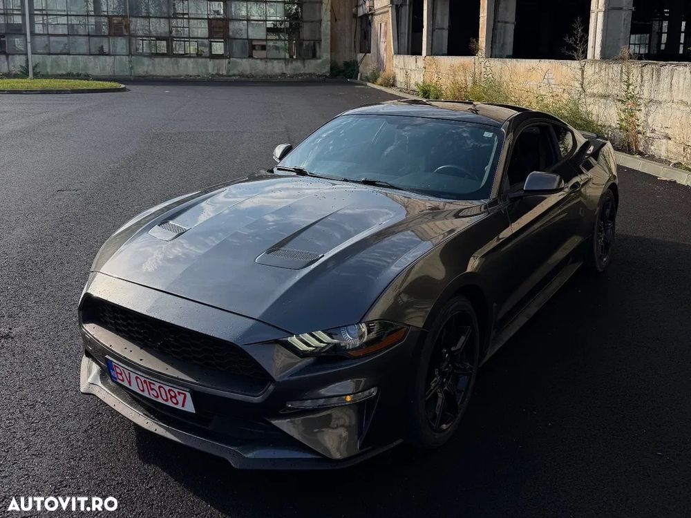 Ford Mustang 2.3 EcoBoost Aut. - 2