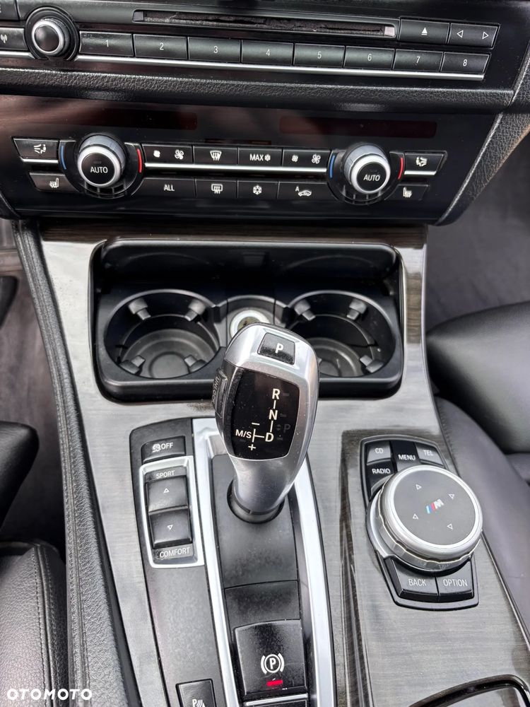 BMW Seria 5 525d Luxury Line - 15