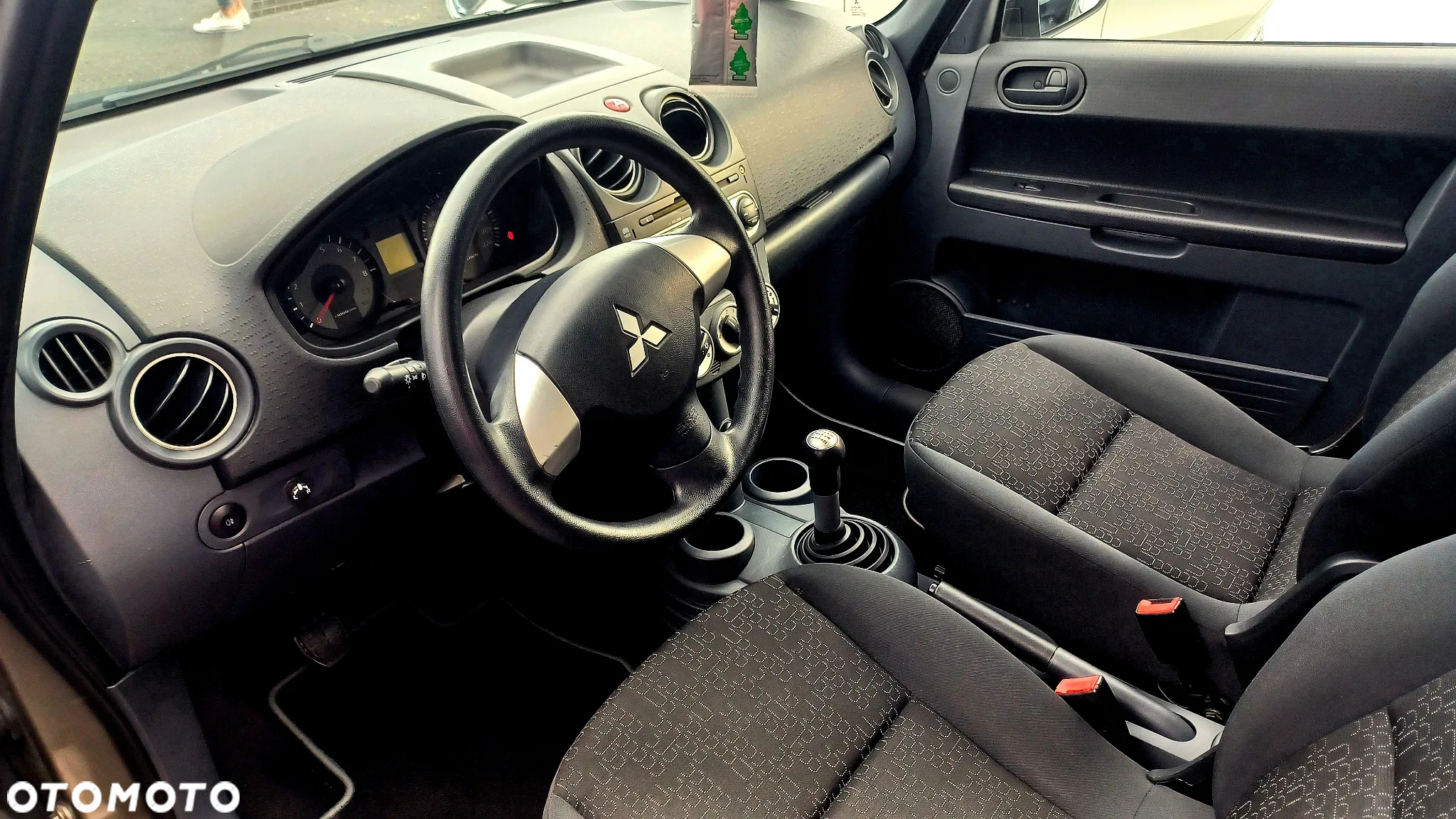 Mitsubishi Colt 1.3 Inform Cleartec - 9