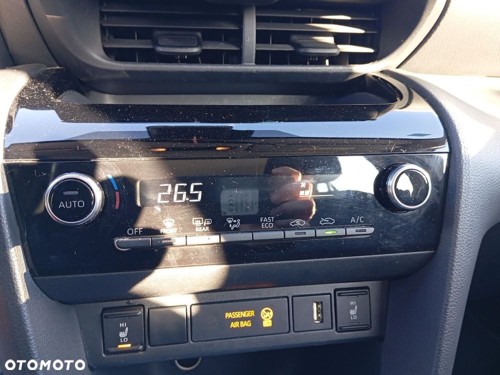 Toyota Yaris Cross Hybrid 1.5 Comfort - 17