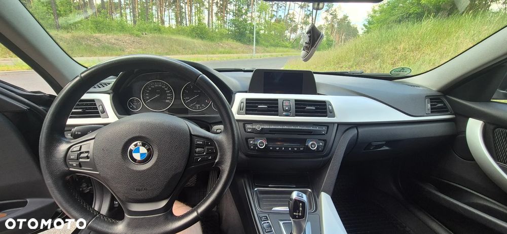 BMW Seria 3 318d - 12