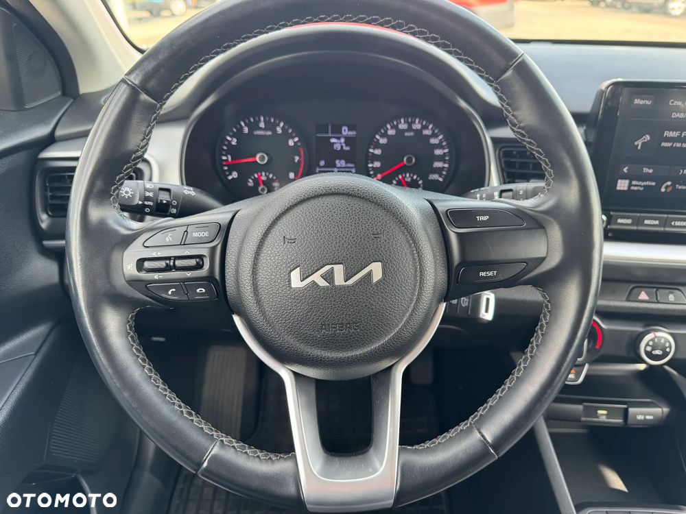 Kia Stonic 1.2 L - 11