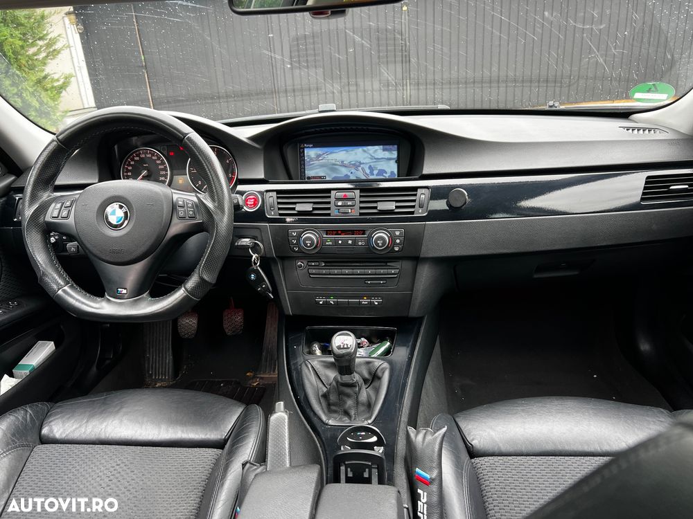 BMW Seria 3 318d - 23