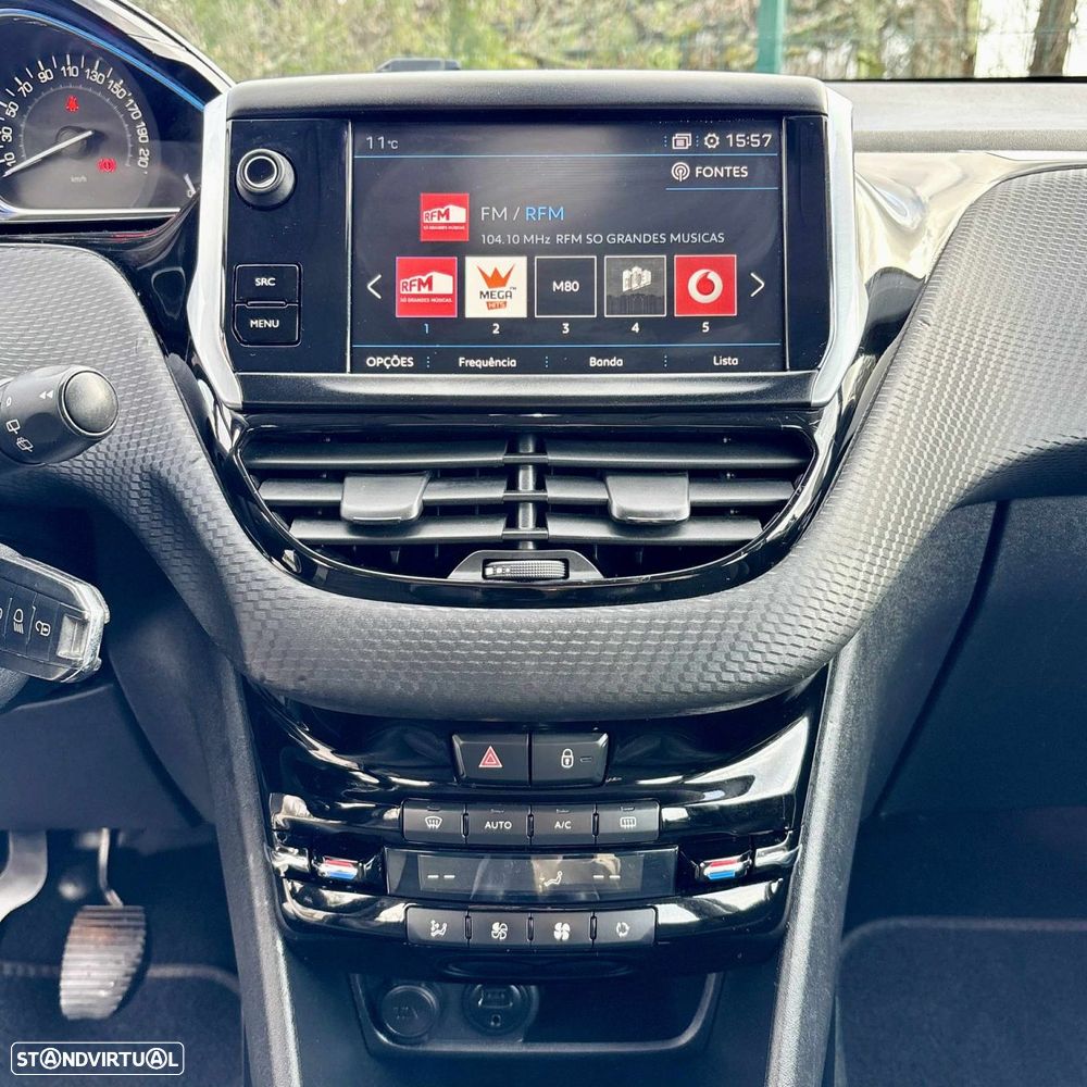 Peugeot 2008 1.5 BlueHDi Style - 13